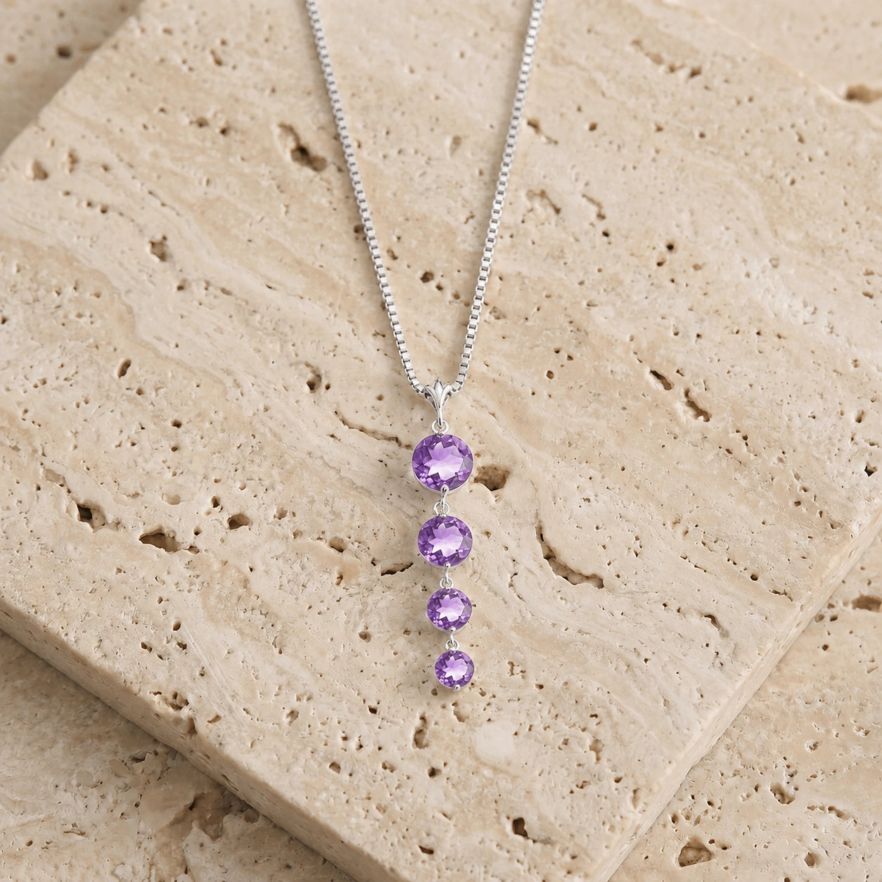 White Gold Classic Necklace Garnet 10K — Clementina