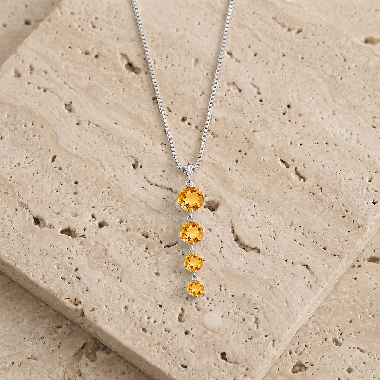 White Gold Classic Necklace Peridot 10K — Clementina