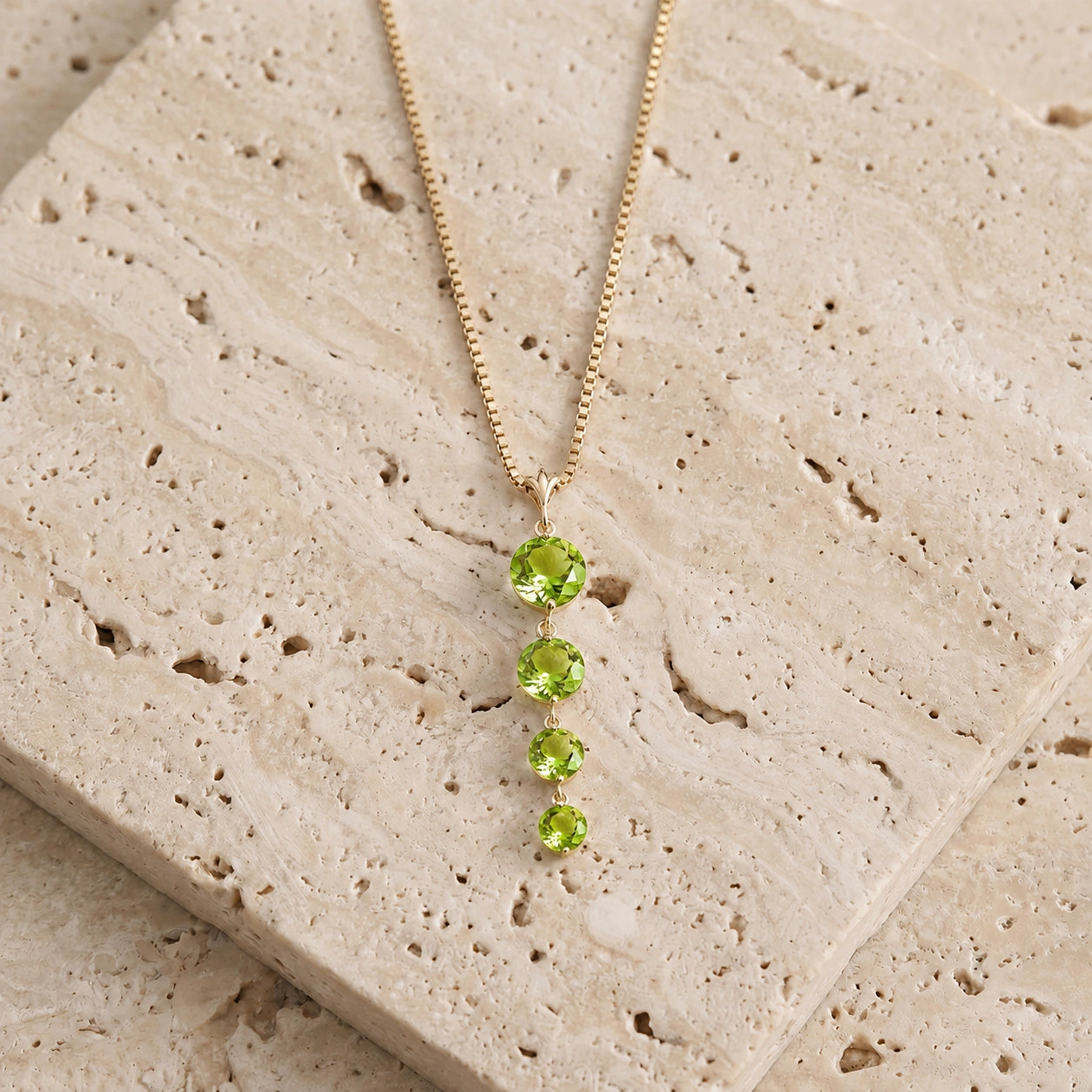 Yellow Gold Classic Necklace Peridot 10K — Clementina