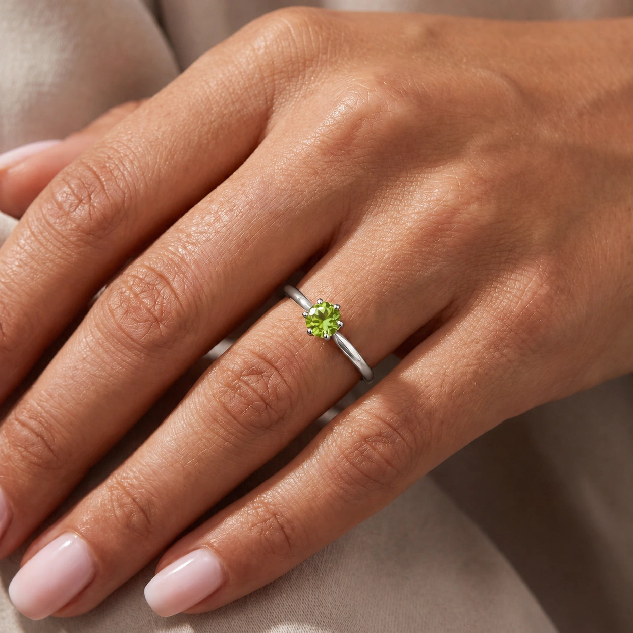 White Gold Ring Diamond 10K — Sole