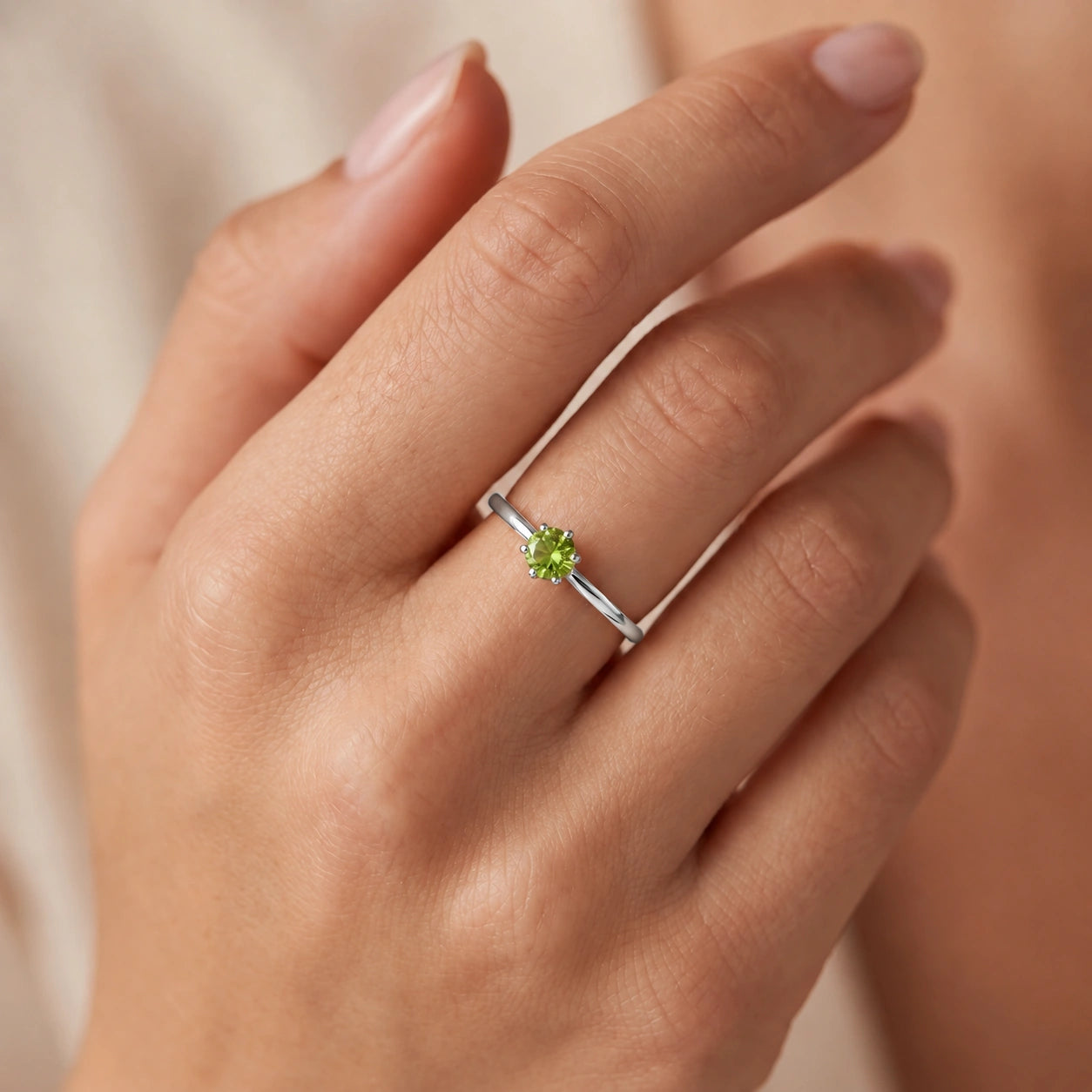 White Gold Ring Diamond 10K — Sole