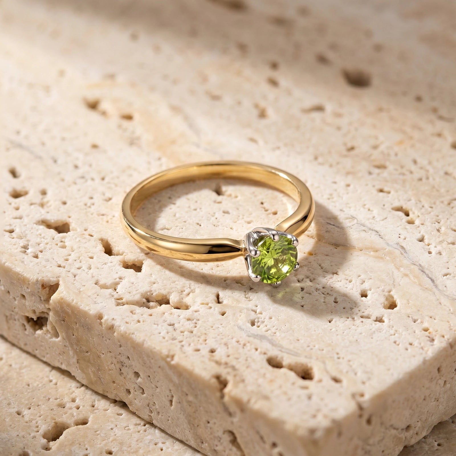 Yellow Gold Ring Diamond 10K — Sole