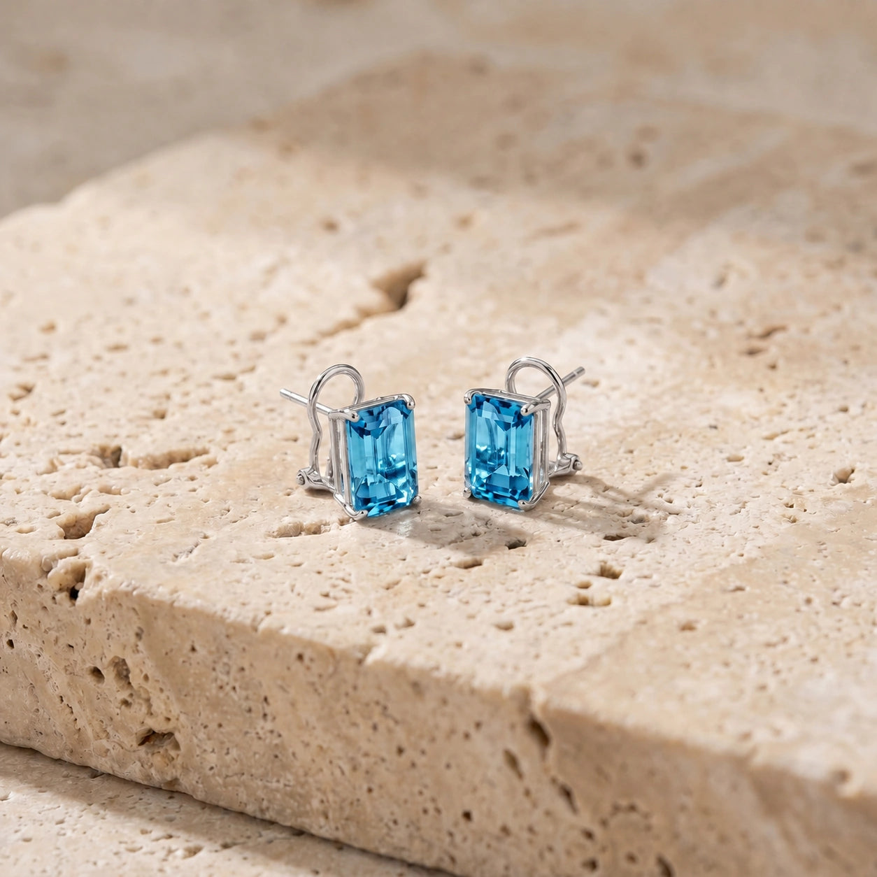 White Gold Blue Topaz — Maddalenina