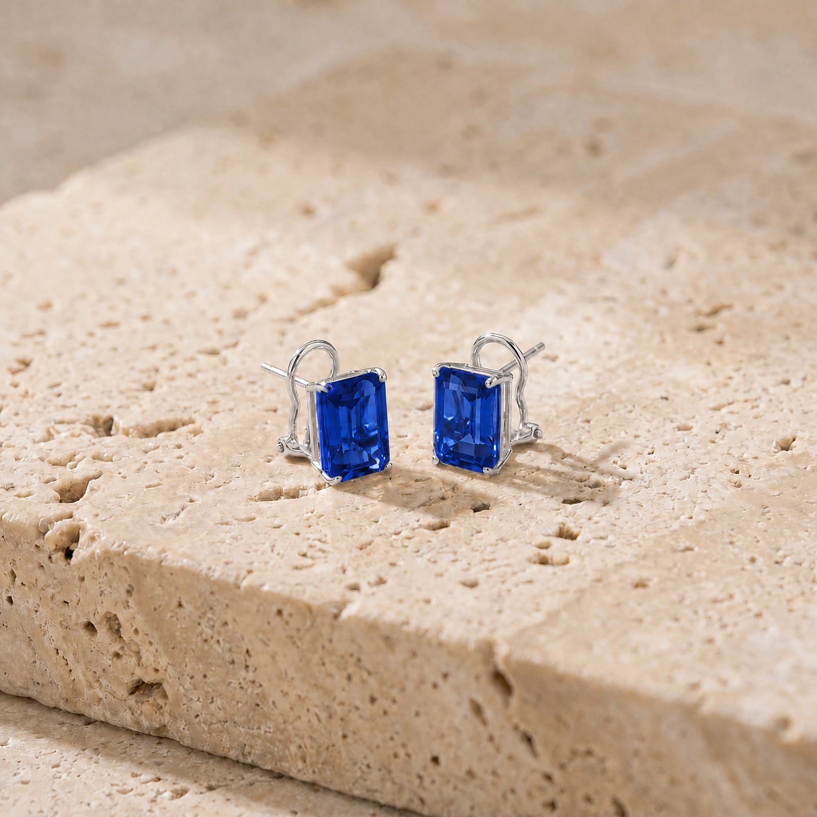 White Gold Sapphire & Emerald — Maddalenina