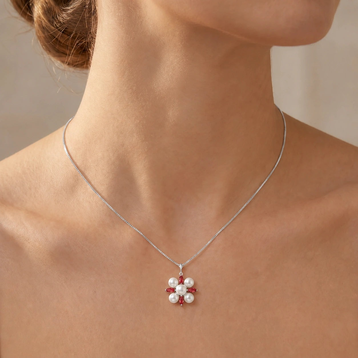 White Gold Belle Necklace Pearl 10K — Aurelia