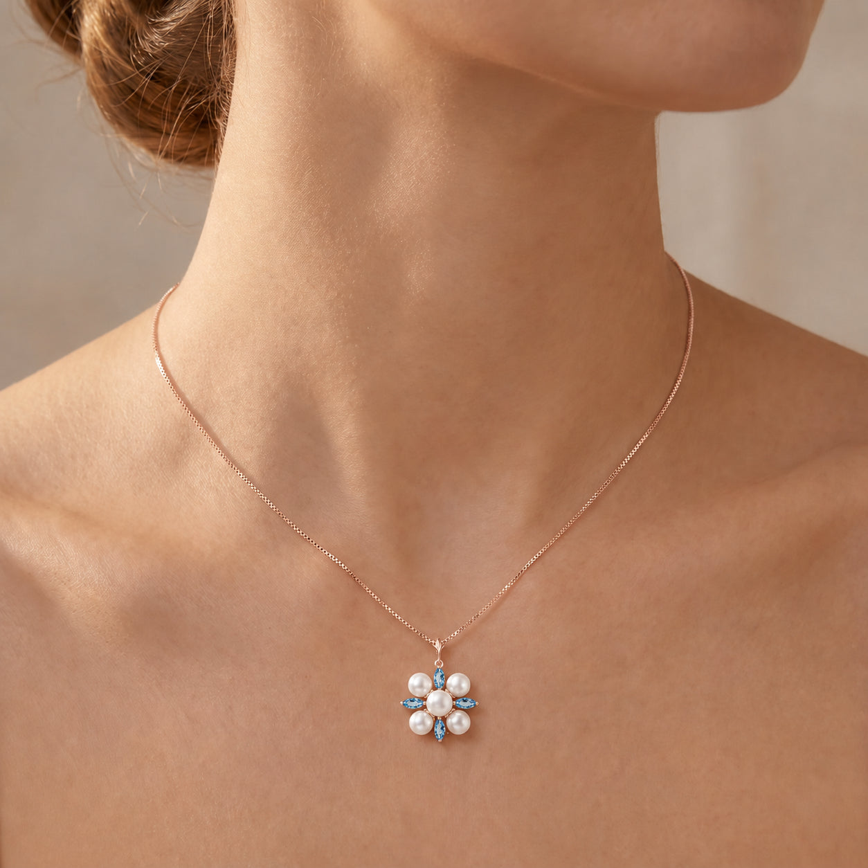 Rose Gold Belle Necklace Peridot 10K — Aurelia