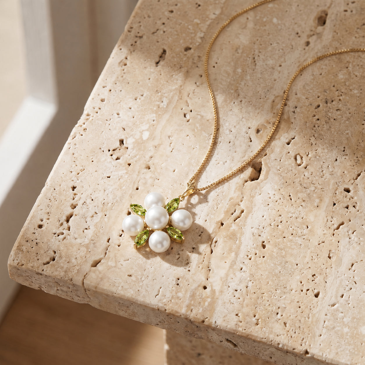 Yellow Gold Belle Necklace Emerald 10K — Aurelia