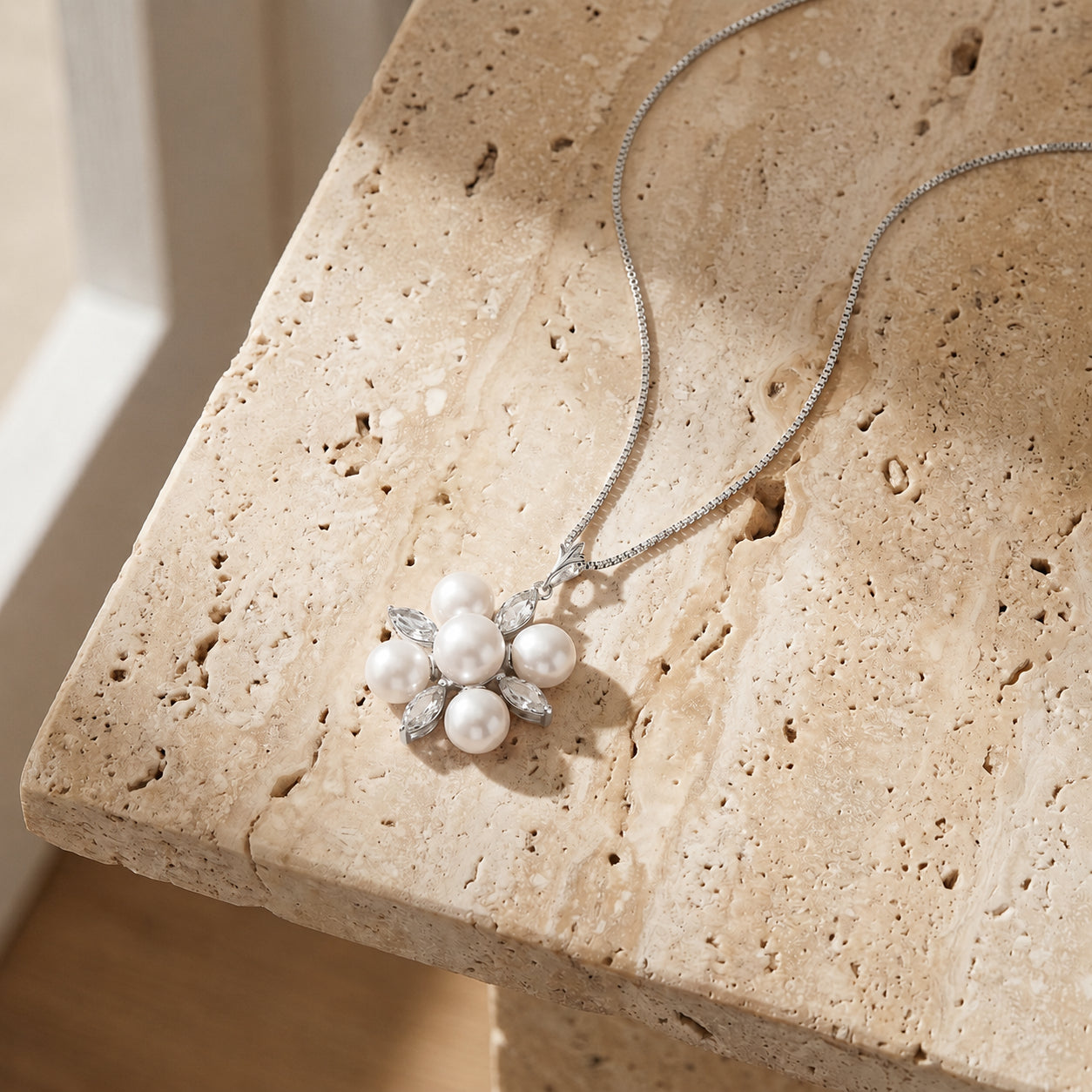 White Gold Belle Necklace Sapphire 10K — Aurelia