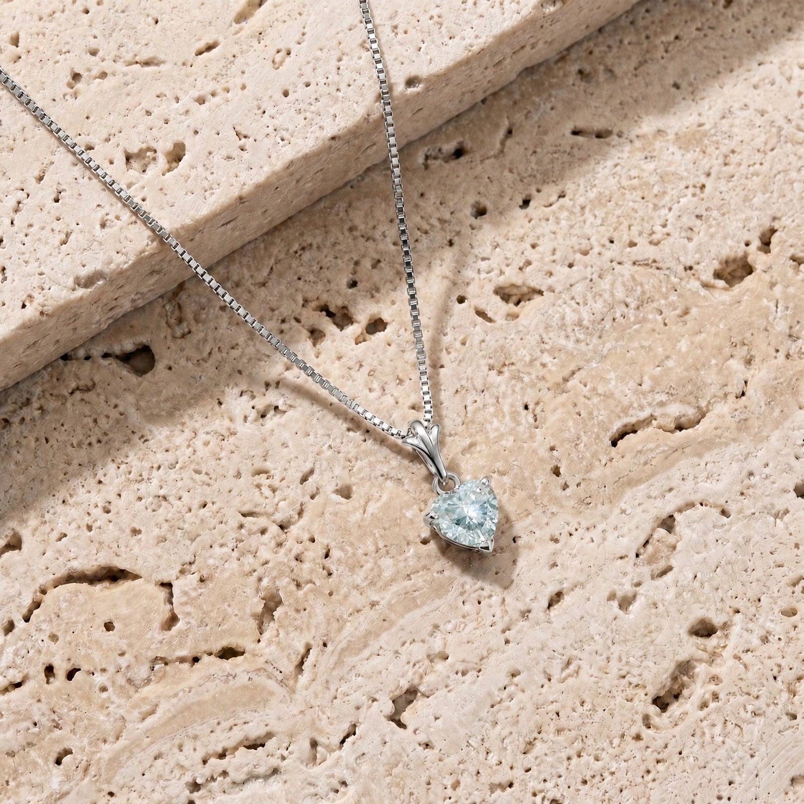 White Gold Classic Necklace Aquamarine 10K — Alida