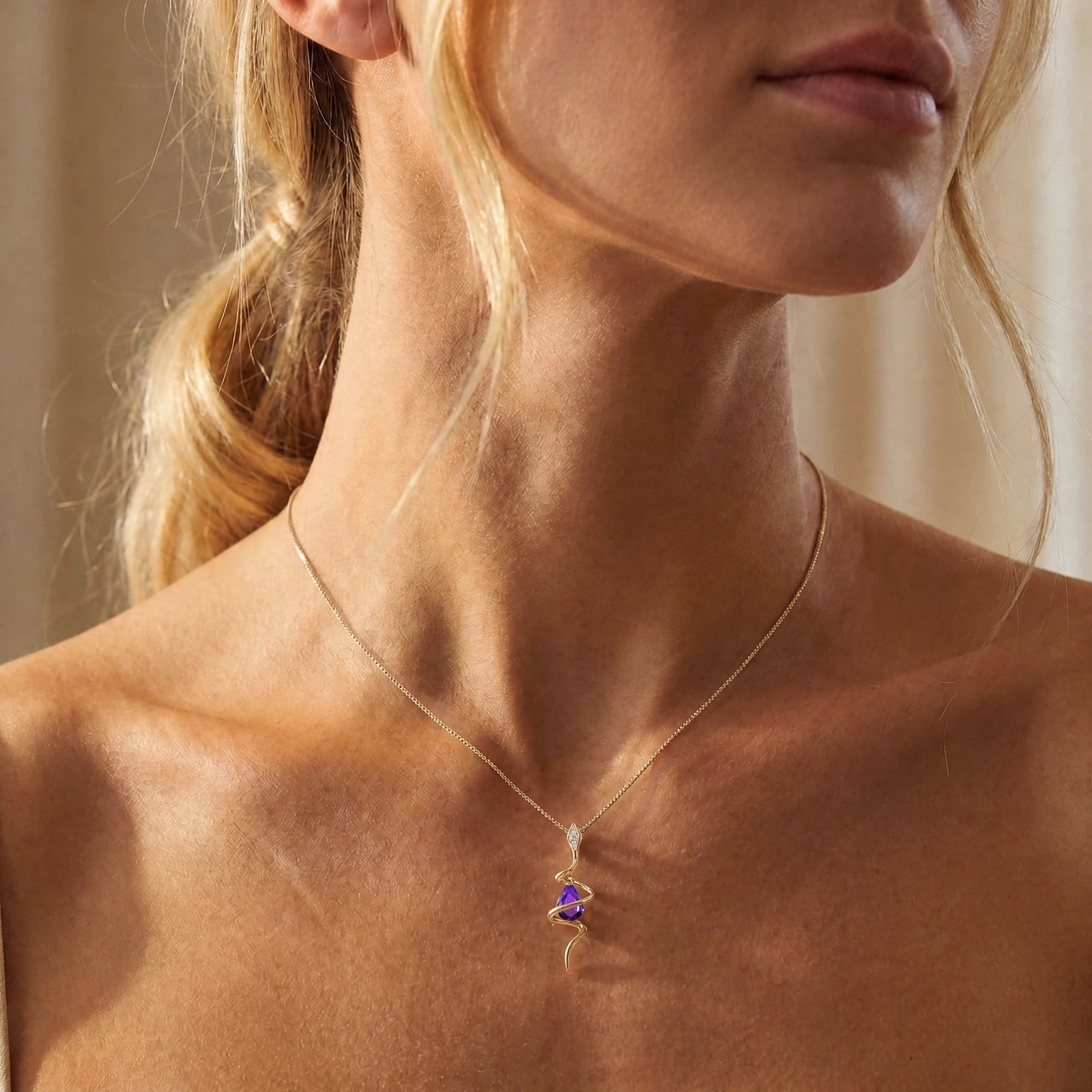Yellow Gold Pendant Necklace Amethyst 10K — Argentina