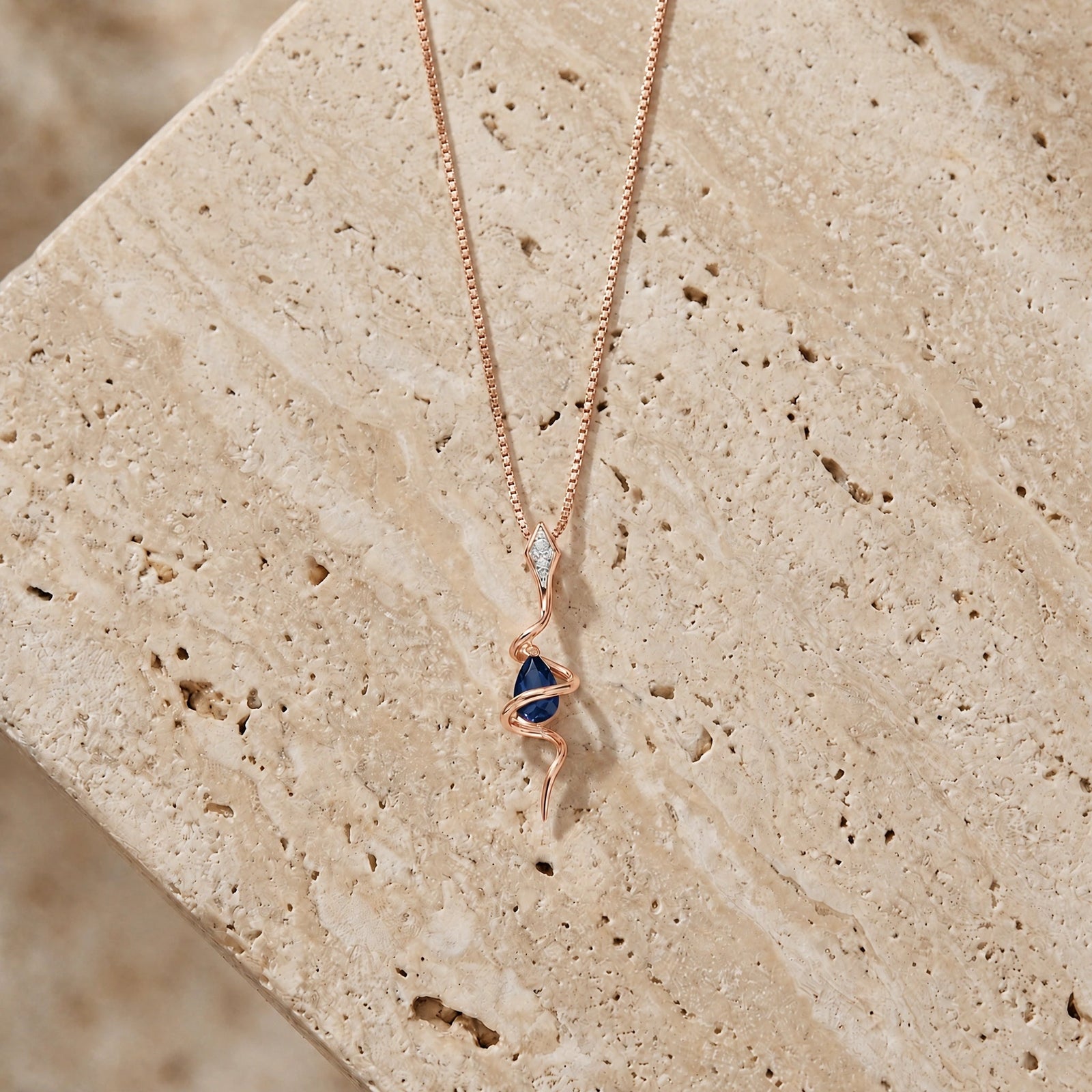 Rose Gold Pendant Necklace Garnet 10K — Argentina