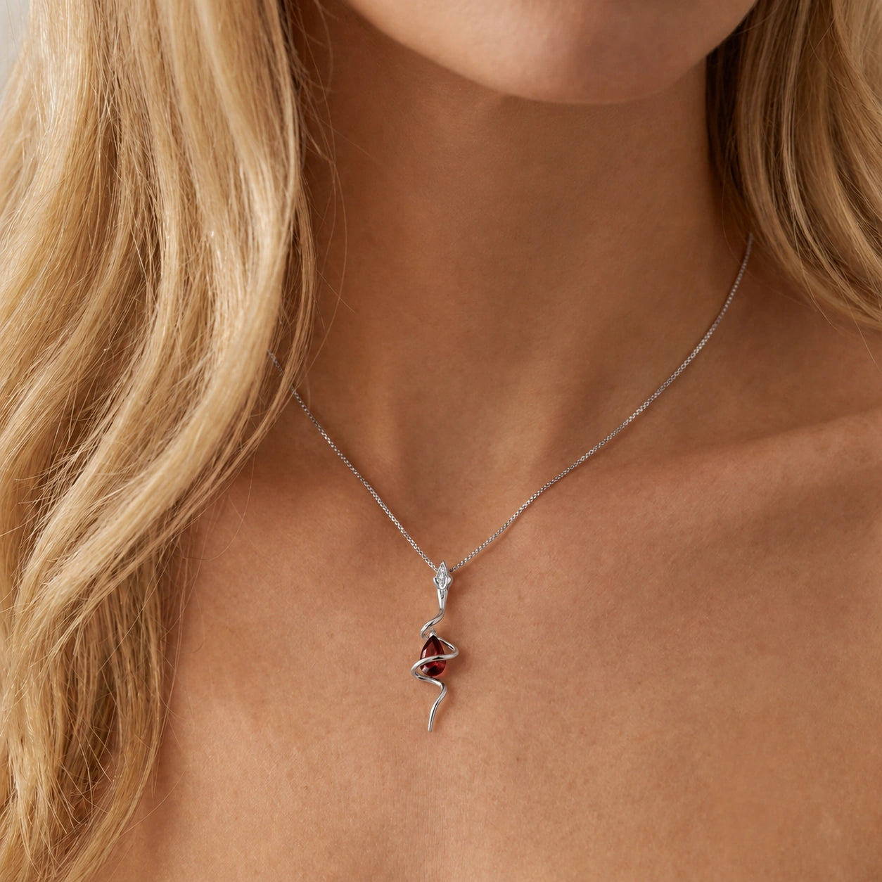 White Gold Pendant Necklace Pink Topaz 10K — Argentina