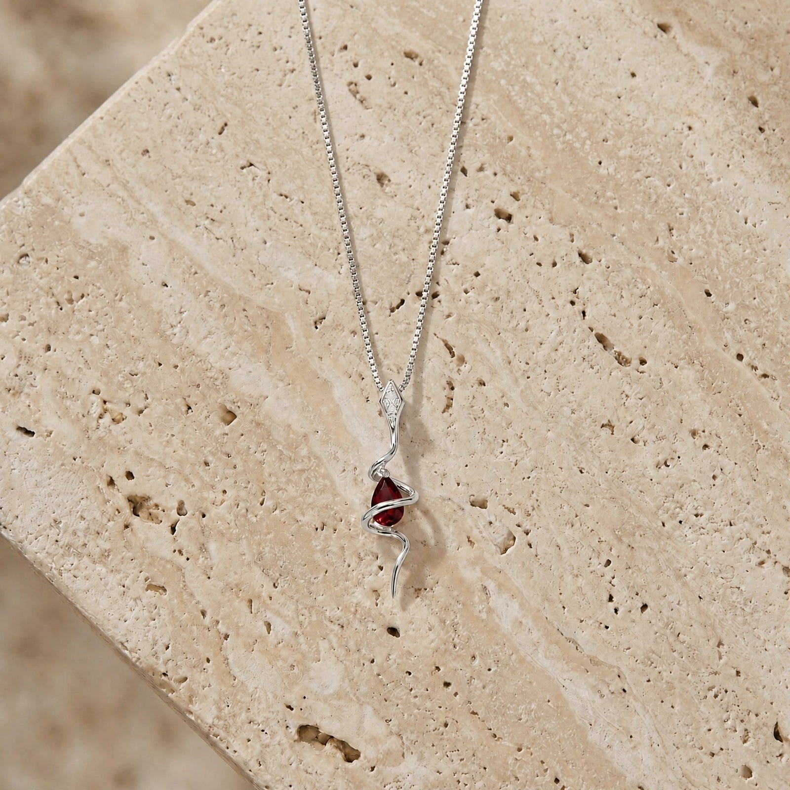 White Gold Pendant Necklace Sapphire 10K — Argentina