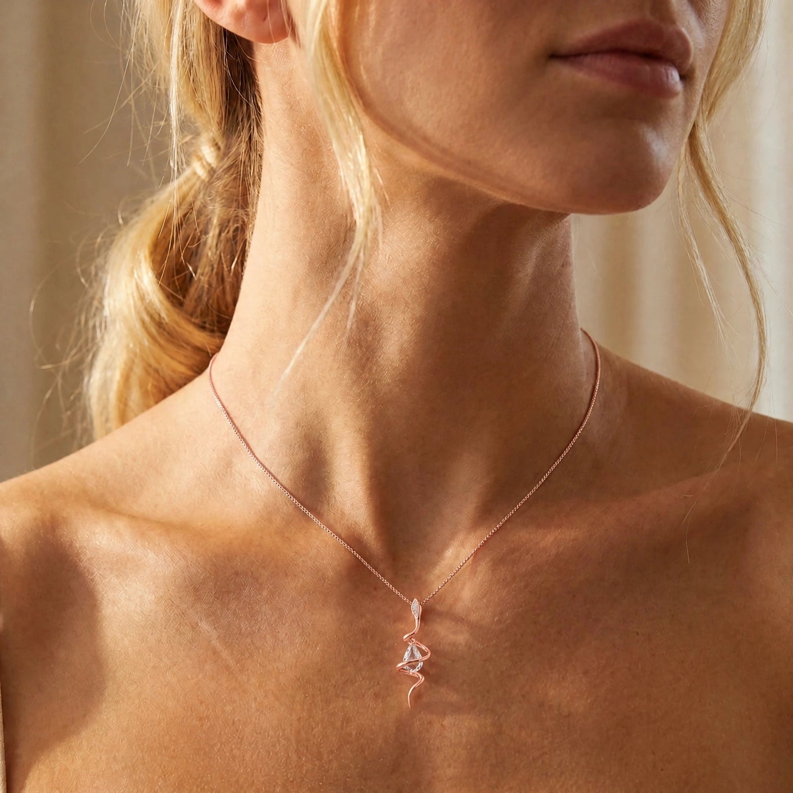 Rose Gold Pendant Necklace White Topaz 10K — Argentina