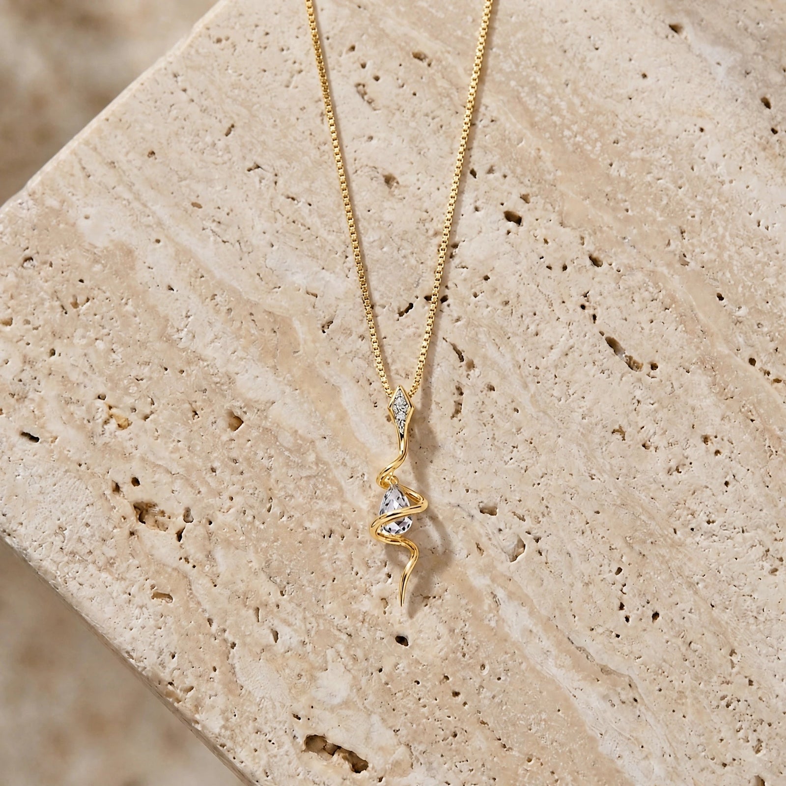 Yellow Gold Pendant Necklace White Topaz 10K — Argentina