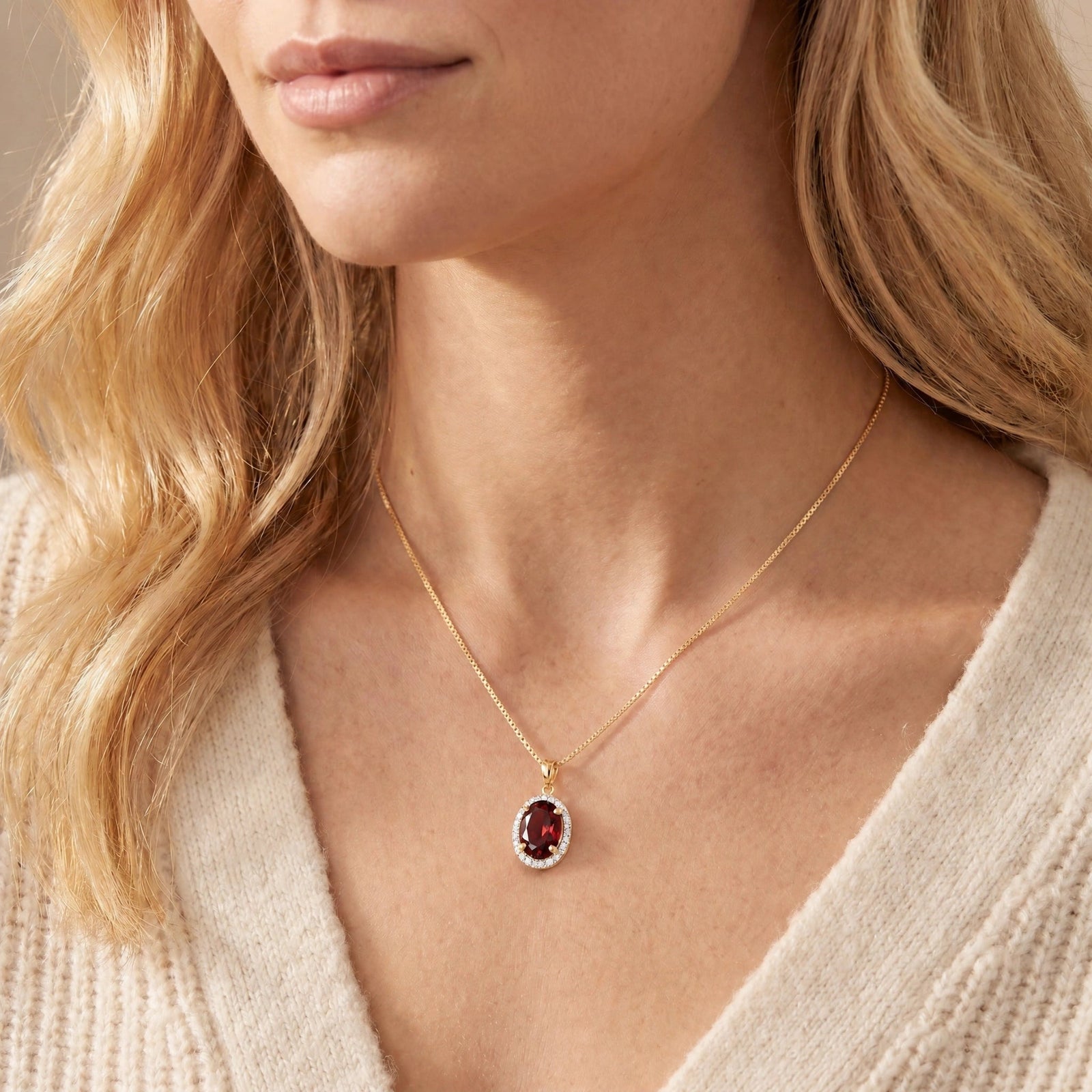 Yellow Gold Pendant Necklace Garnet 10K — Ersilia
