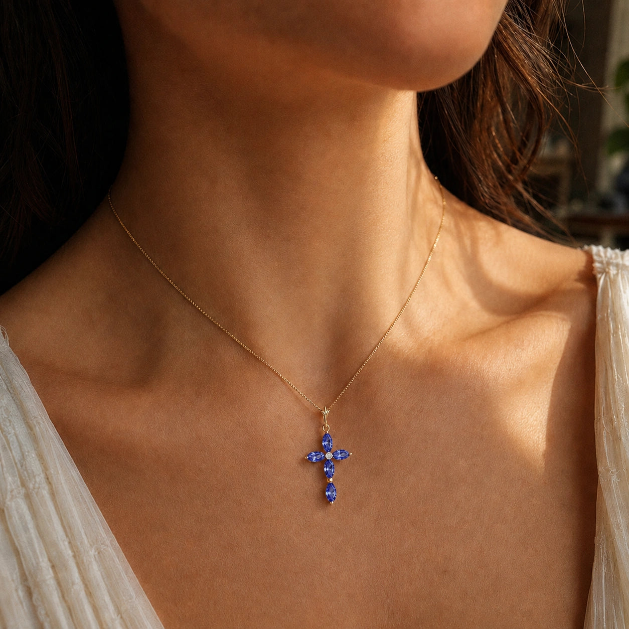 Yellow Gold Charm Necklace Tanzanite 10K — Delia