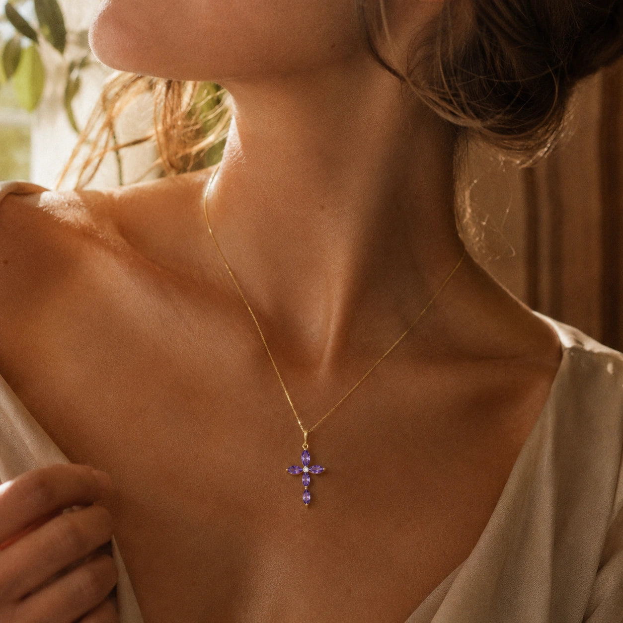 Yellow Gold Charm Necklace Tanzanite 10K — Delia