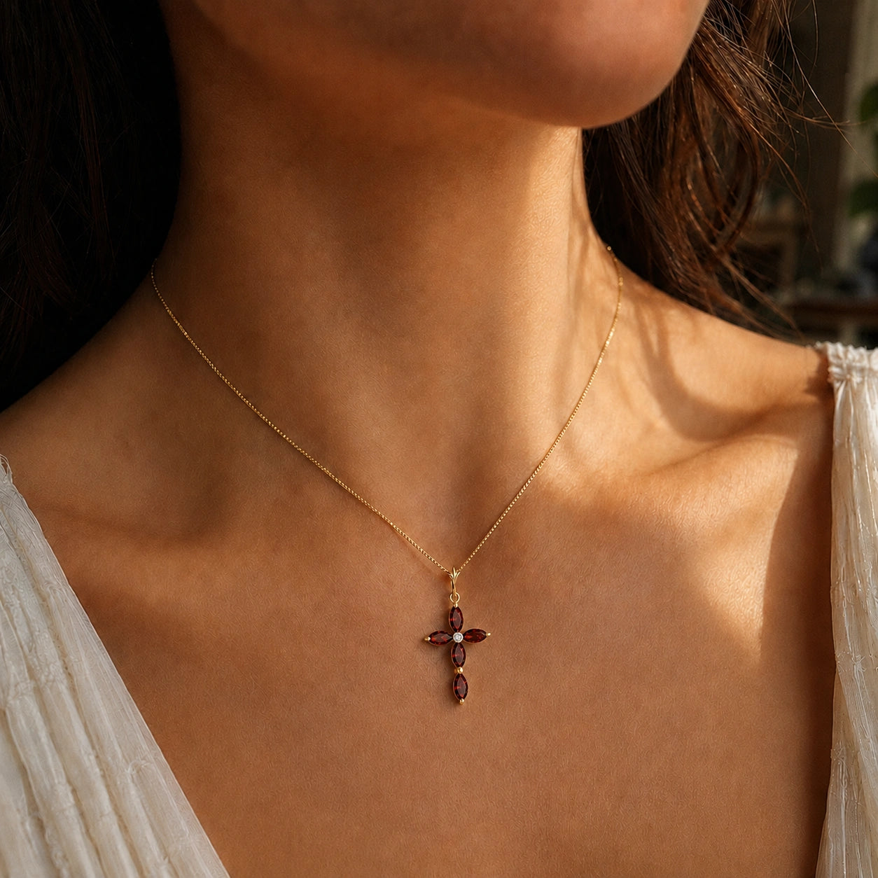 Yellow Gold Charm Necklace Garnet 10K — Delia