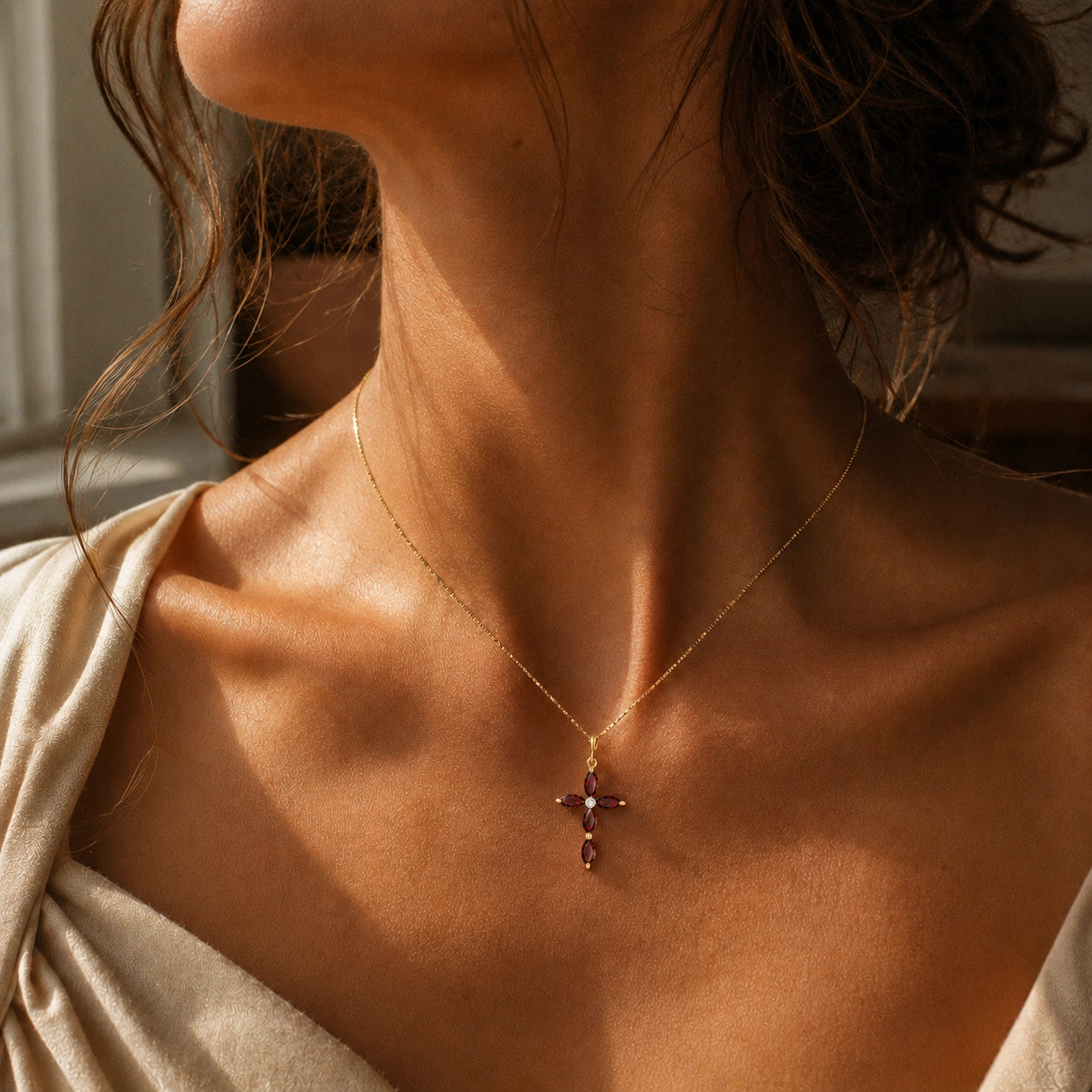 Yellow Gold Charm Necklace Garnet 10K — Delia