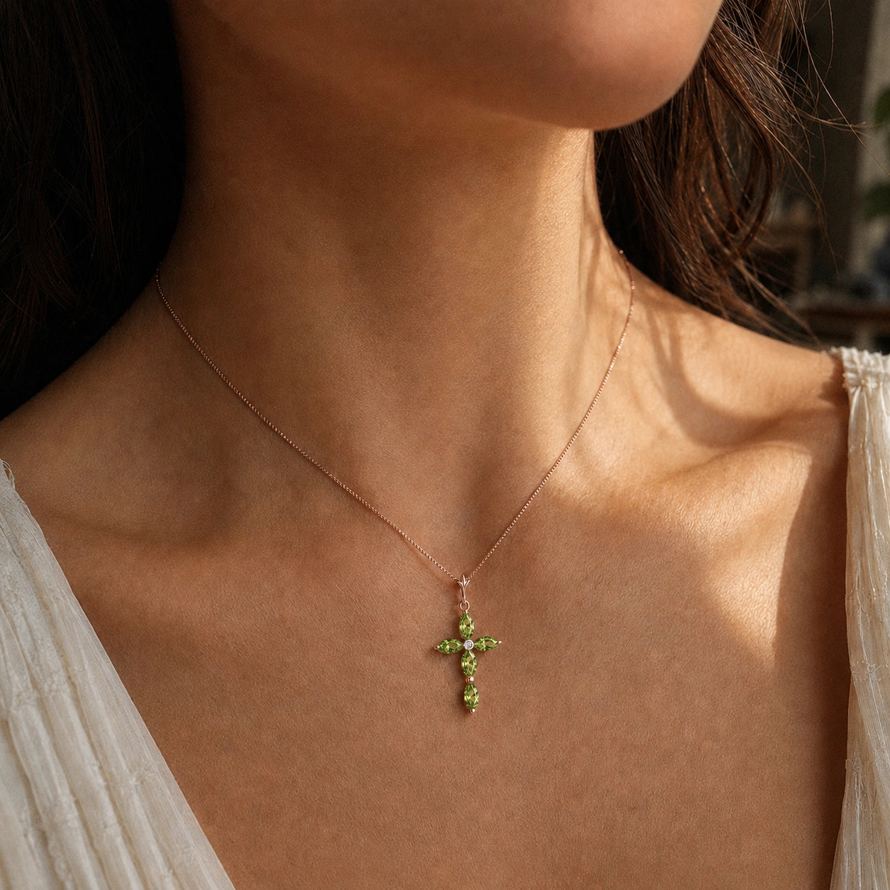 Rose Gold Charm Necklace Peridot 10K — Delia