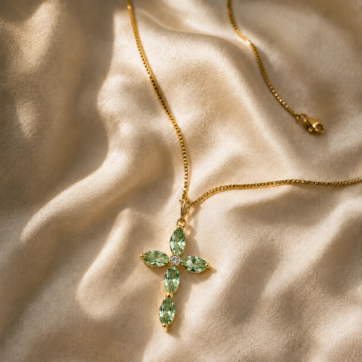 Yellow Gold Charm Necklace Green Amethyst 10K — Delia