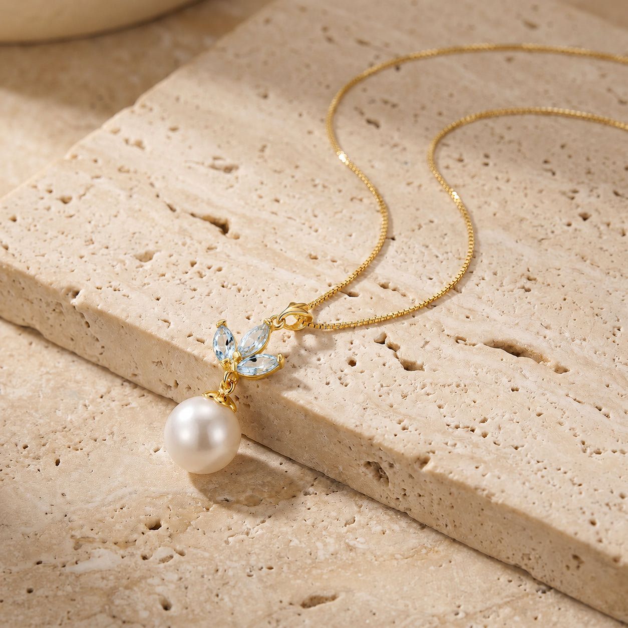 Yellow Gold Necklace Peridot 10K — Colombina