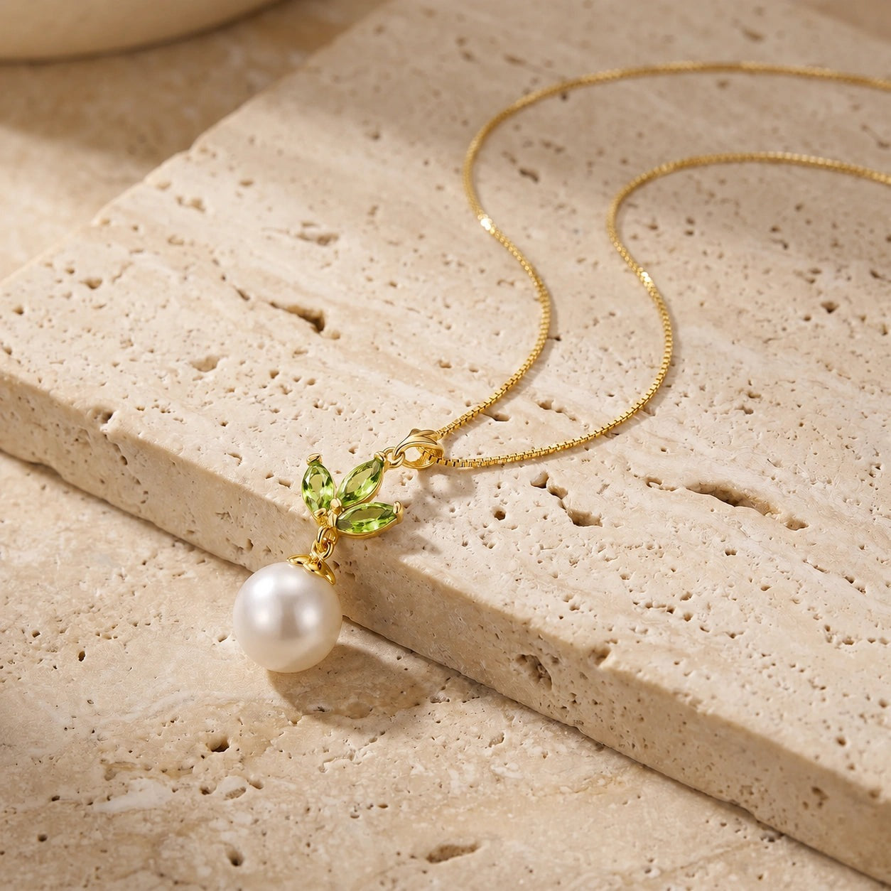 Yellow Gold Necklace Peridot 10K — Colombina