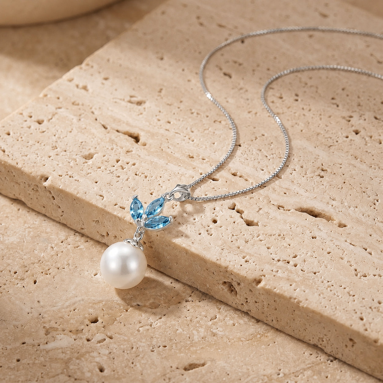 White Gold Necklace Opal 10K — Colombina