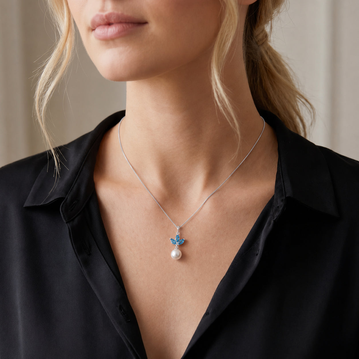 White Gold Necklace Opal 10K — Colombina