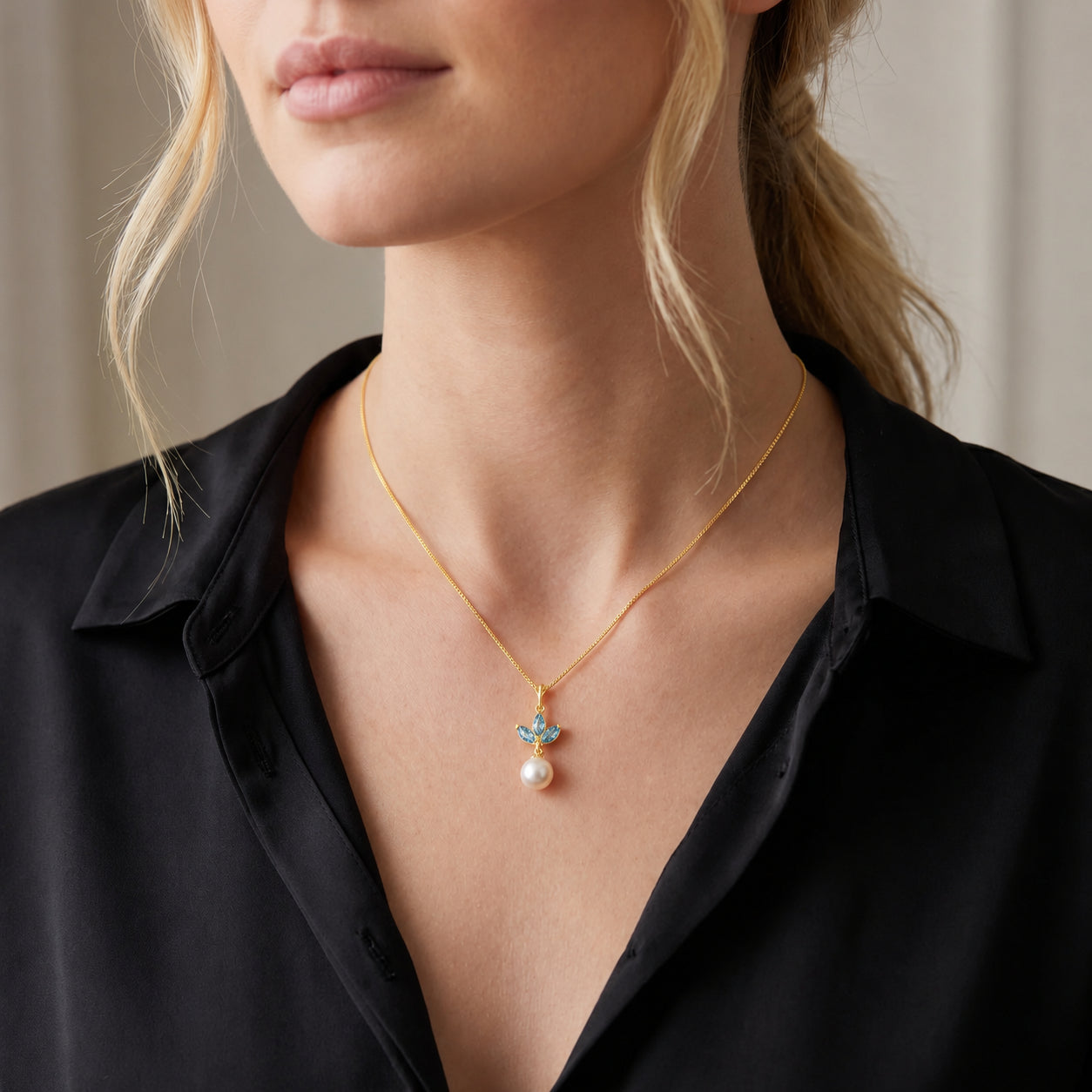 Yellow Gold Necklace Opal 10K — Colombina