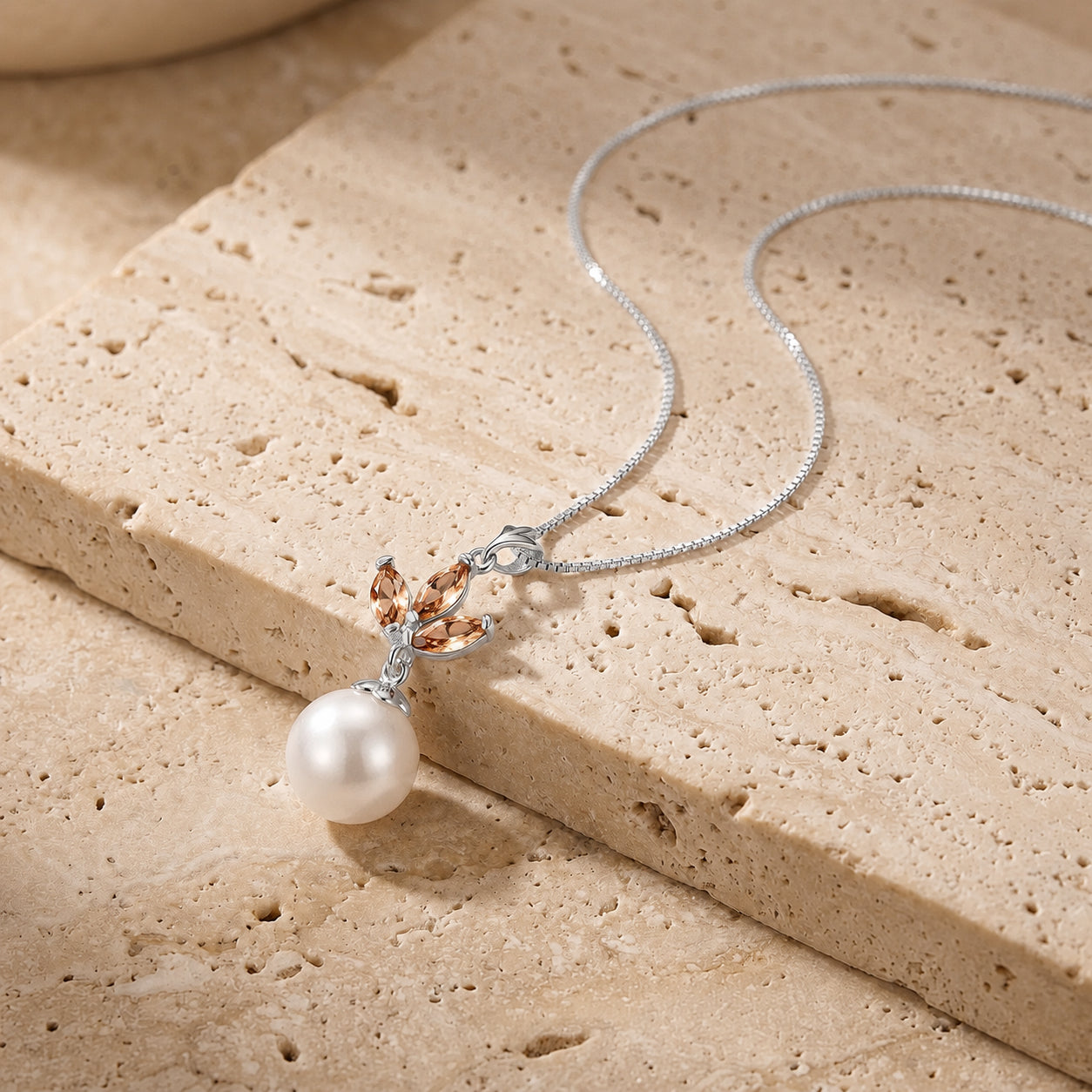 White Gold Necklace Tanzanite 10K — Colombina