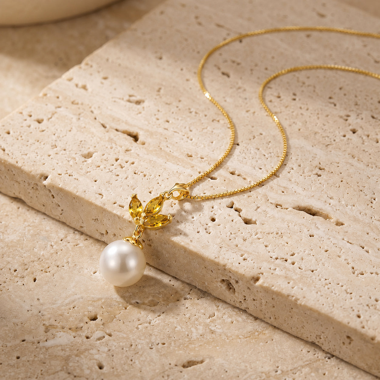 Yellow Gold Necklace Tanzanite 10K — Colombina