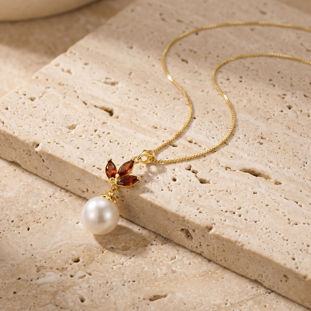 Yellow Gold Necklace White Topaz 10K — Colombina