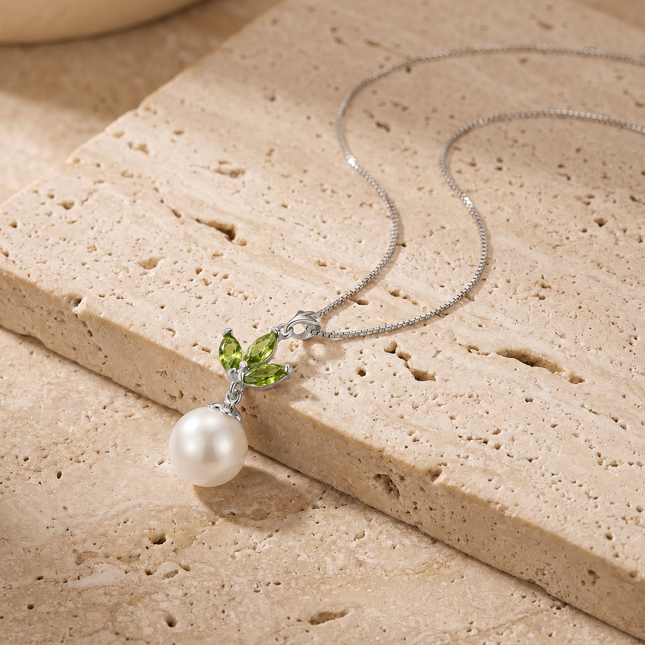 White Gold Necklace Aquamarine 10K — Colombina
