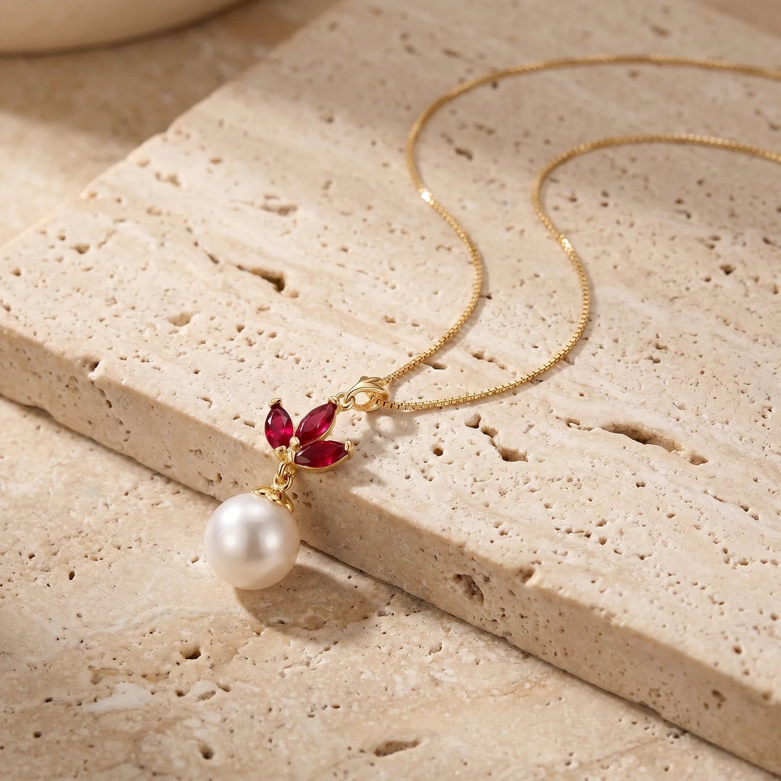 Yellow Gold Necklace Blue Topaz 10K — Colombina