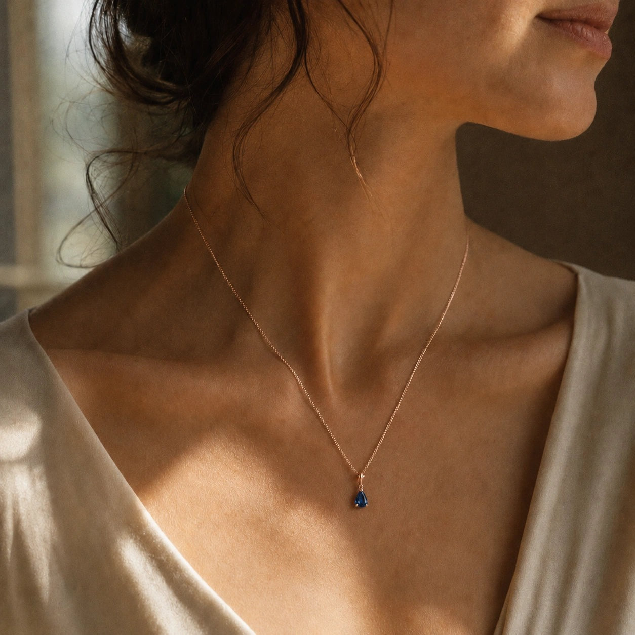 Rose Gold Rose Necklace Sapphire 10K — Silvana