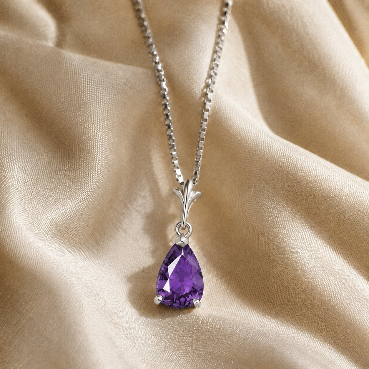 White Gold Rose Necklace Sapphire 10K — Silvana