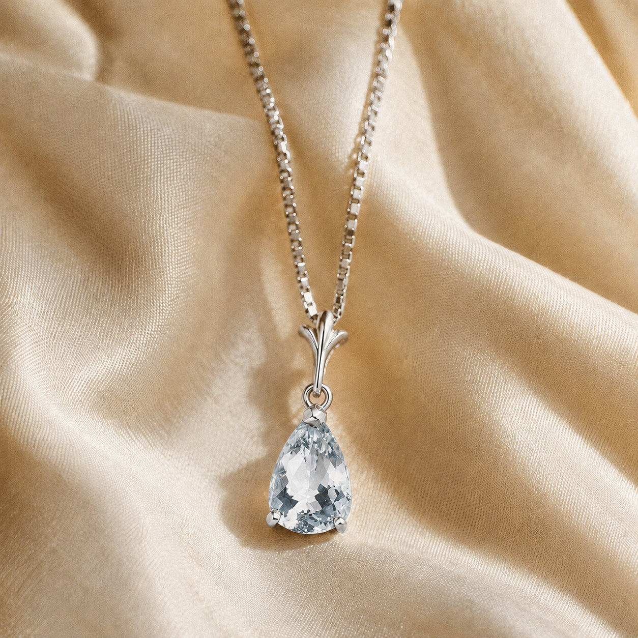 White Gold Rose Necklace Ruby 10K — Silvana