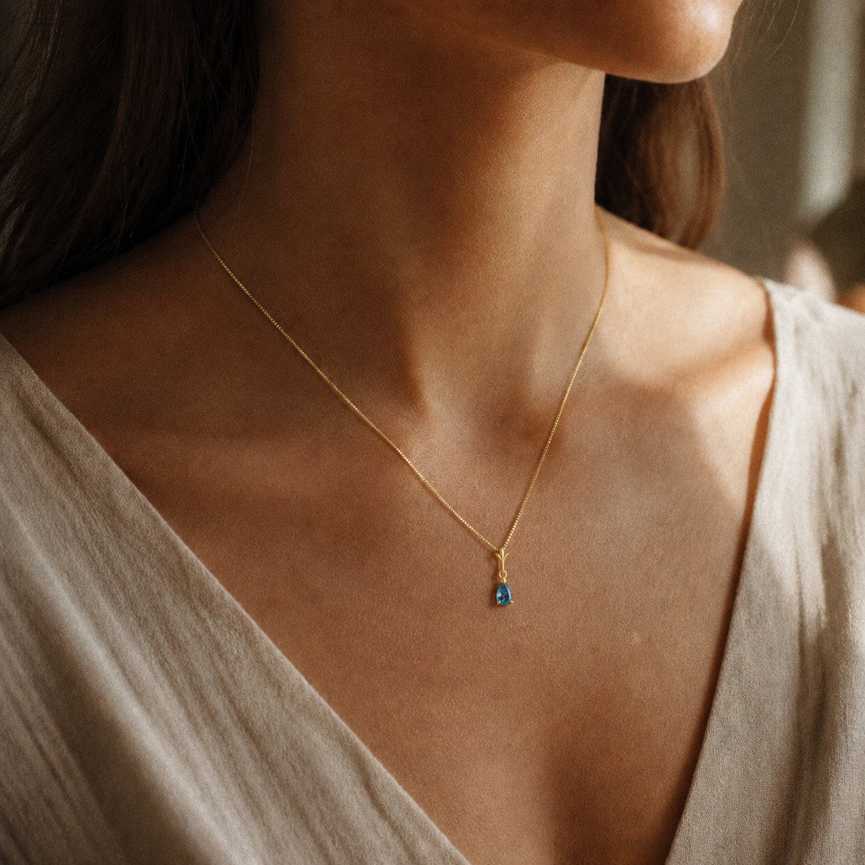 Yellow Gold Rose Necklace Aquamarine 10K — Silvana
