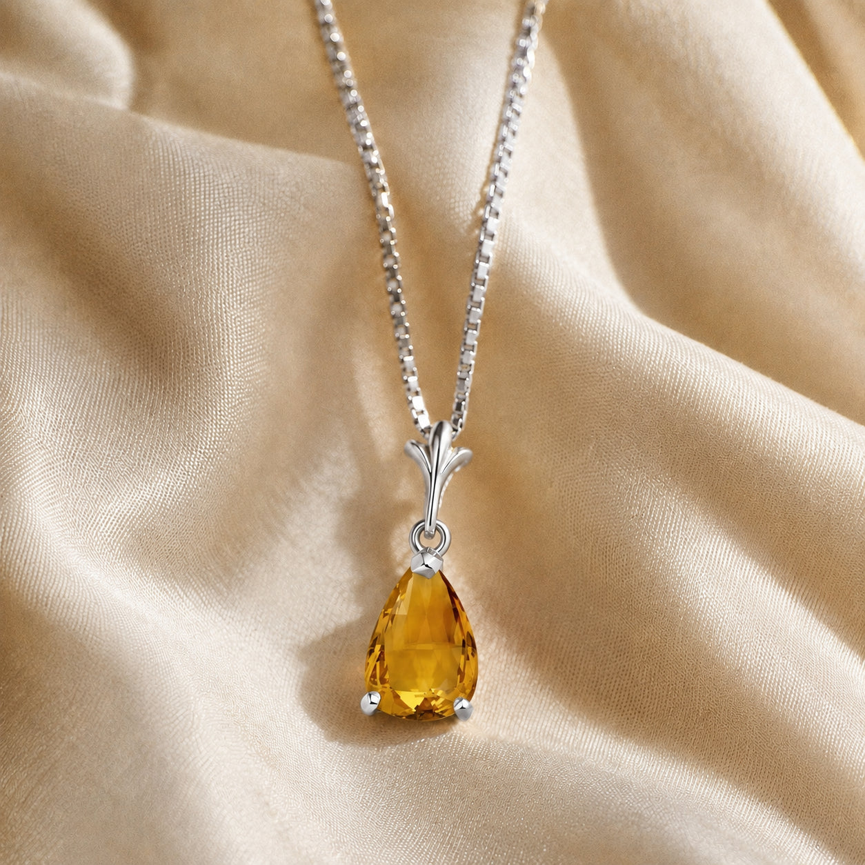 White Gold Rose Necklace Pink Topaz 10K — Silvana