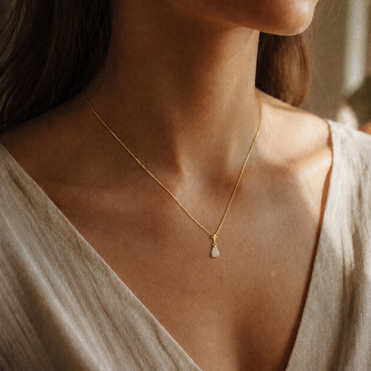 Yellow Gold Rose Necklace Blue Topaz 10K — Silvana