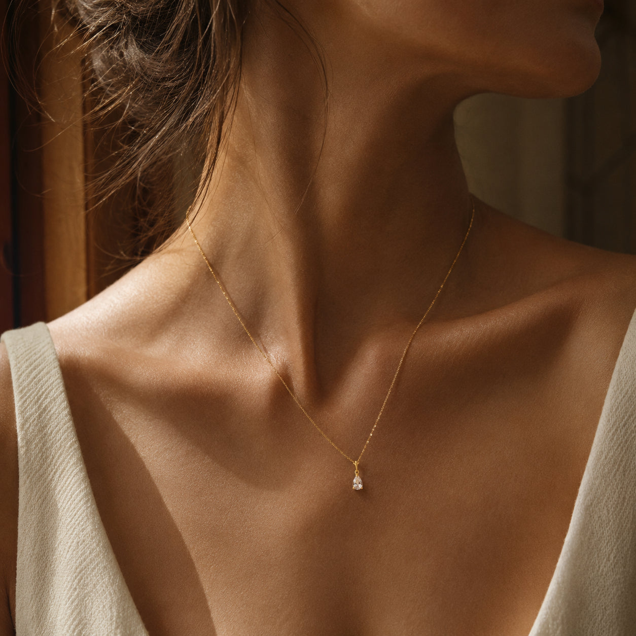 Yellow Gold Rose Necklace Emerald 10K — Silvana