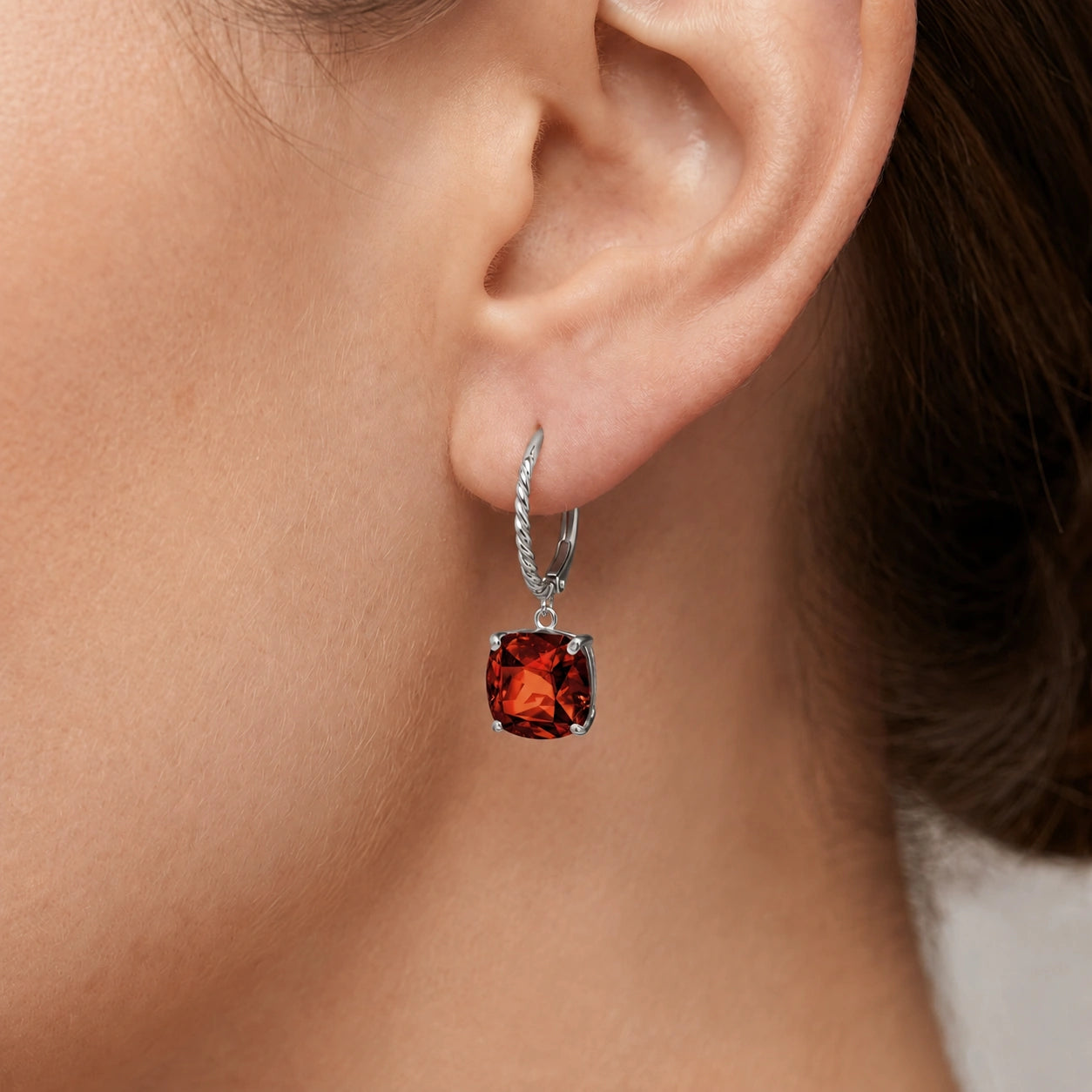 White Gold Garnet — Mariaamabile