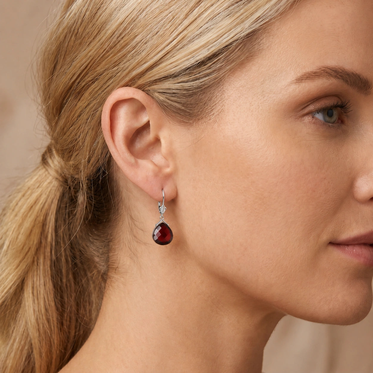 White Gold Garnet — Mariagina