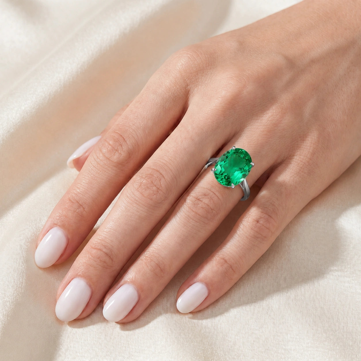 White Gold Emerald — Zaira