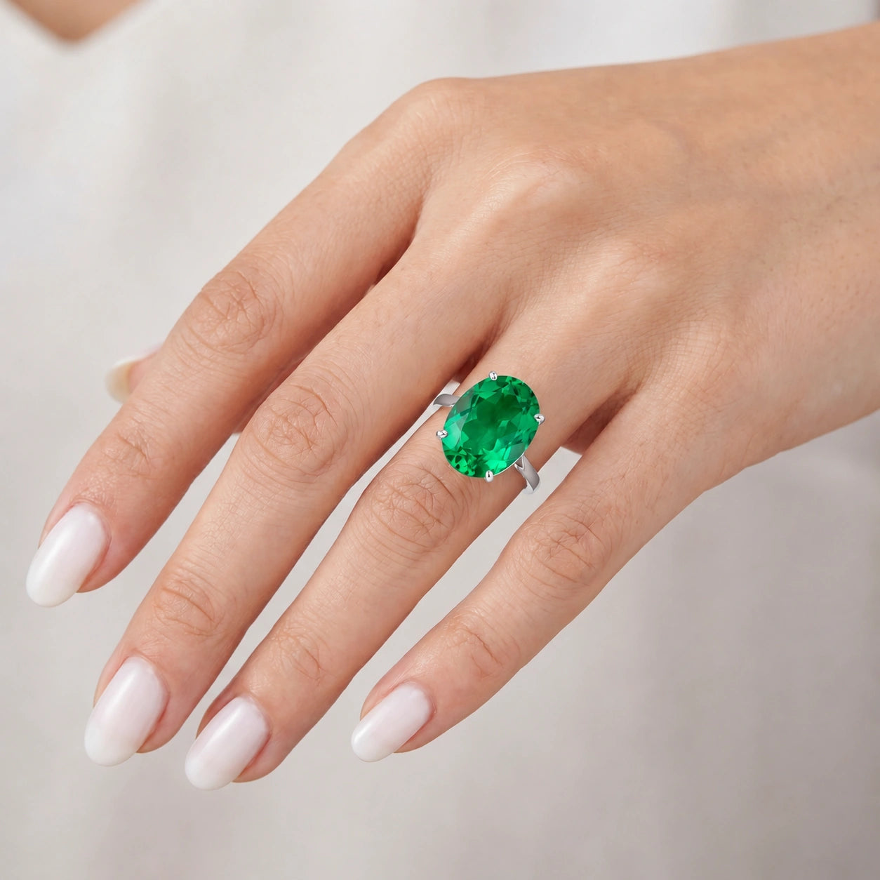 White Gold Emerald — Zaira