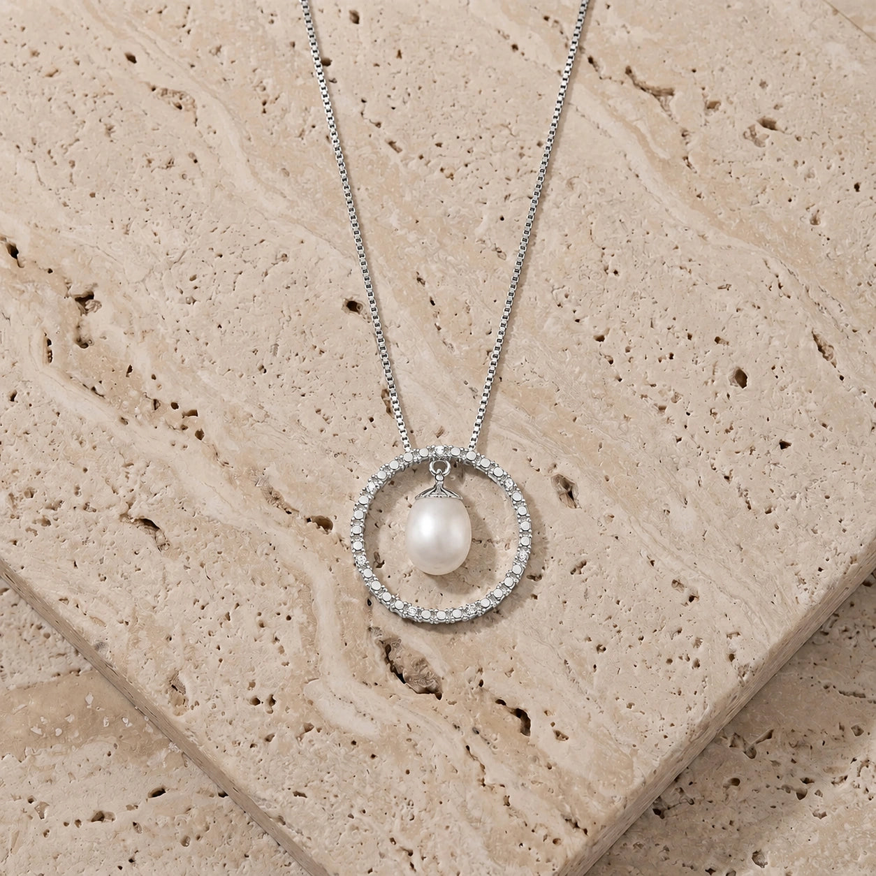 White Gold Pearl & Diamond — Arnalda