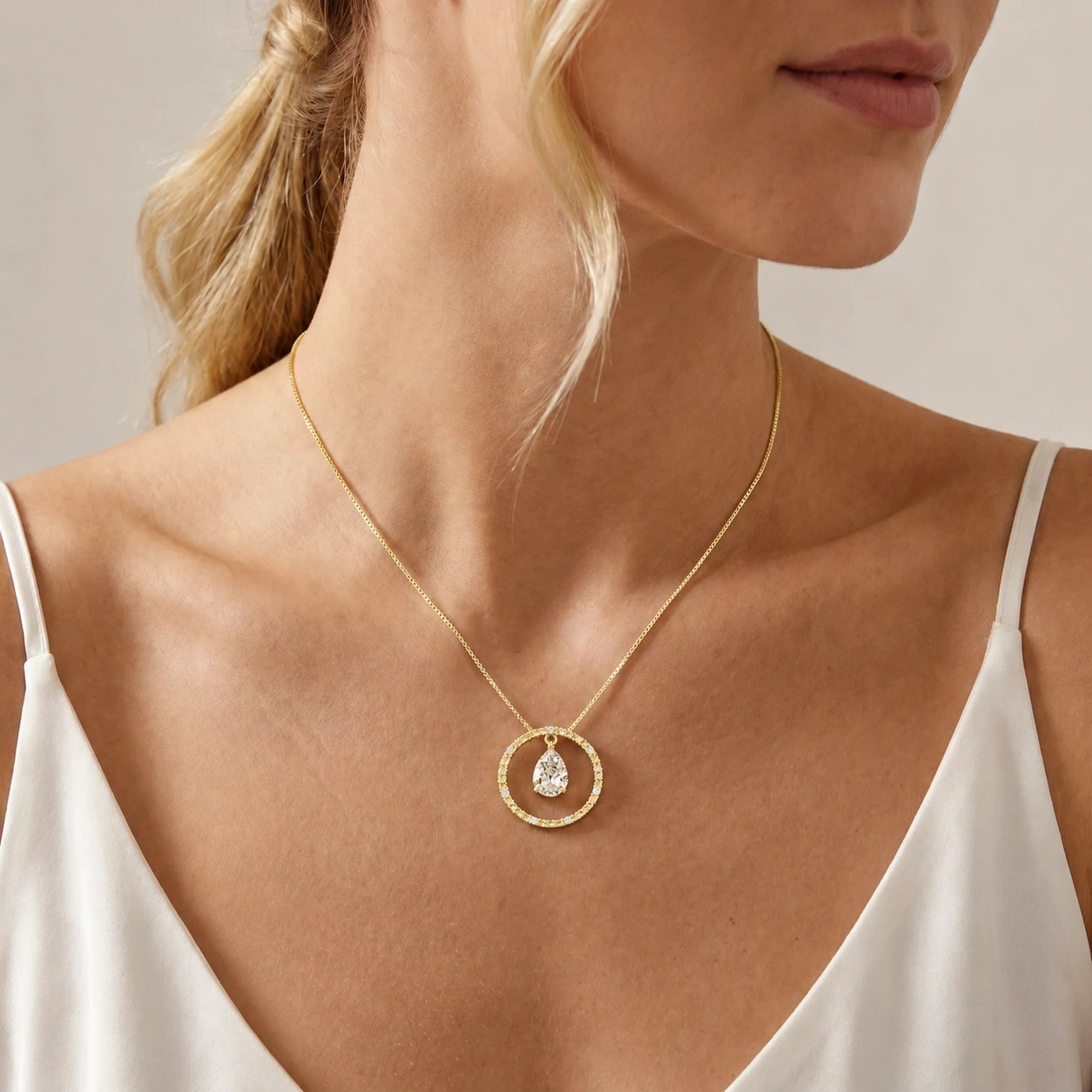 Yellow Gold White Topaz & Diamond — Arnalda