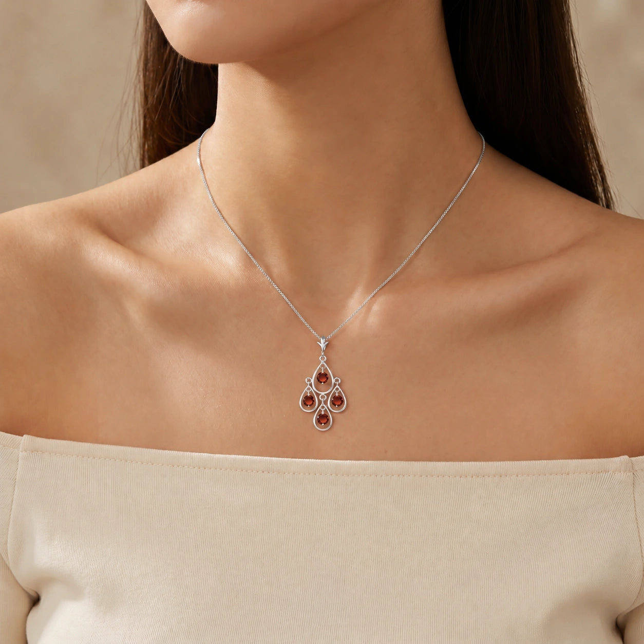 White Gold Vintage Necklace Garnet 10K — Elisabetta